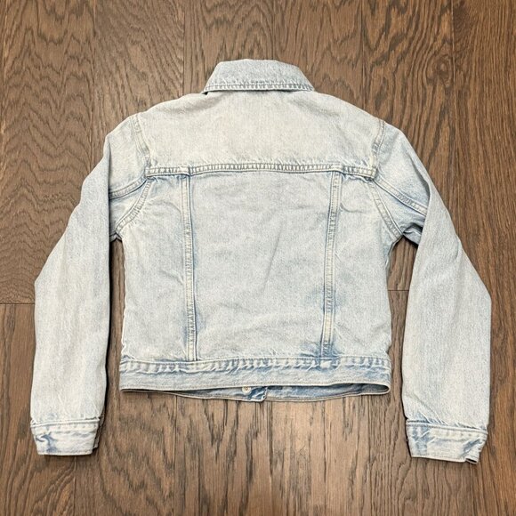 Gap Kids Denim Jacket Light Wash Size L 100% Cotton Classic Snap Button - Picture 4 of 5